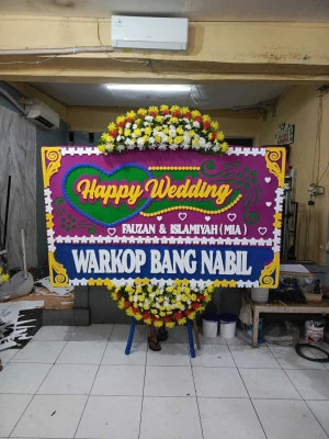 Papan Bunga di Talesan Purwantoro